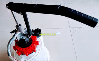 Bình bơm nhớt hộp số tự động JTC 4144B