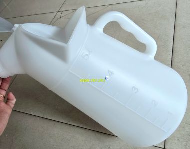 Bình nhựa châm nhớt dung tích 5 lít JTC 5032