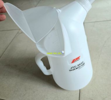 Bình nhựa châm nhớt dung tích 5 lít JTC 5032