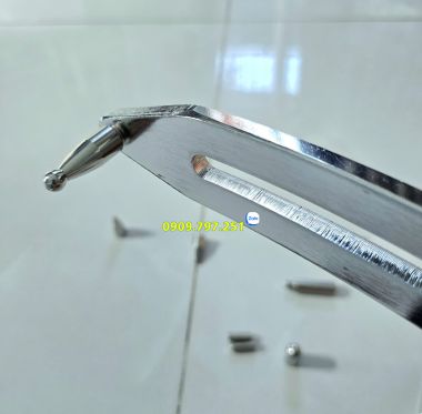 Thanh nạy sửa chữa vết móp trên xe ô tô