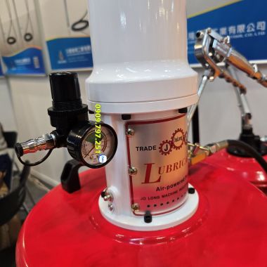 Thiết bị bơm mỡ bò khí nén thùng 20kg Đài Loan Jolong A65-G