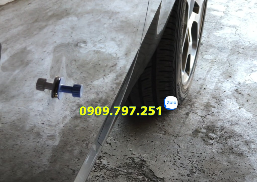 Dụng cụ phục hồi vết móp trên xe ô tô